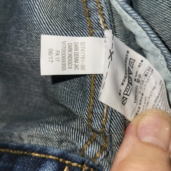 Bill Blass Trucker Jean Jacket, Medium Blue, size Med - Picture 13 of 14